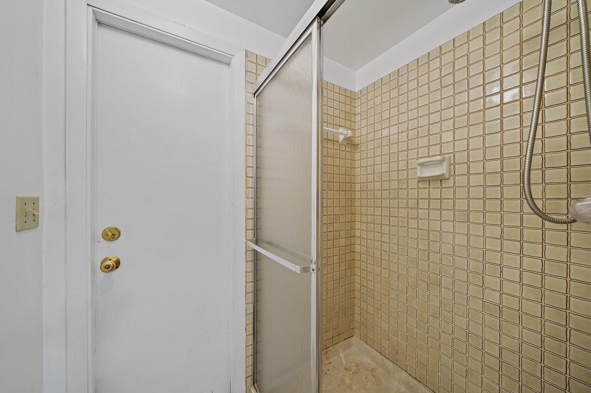 OCEANSIDE TERRACE CONDO - Residential Lease