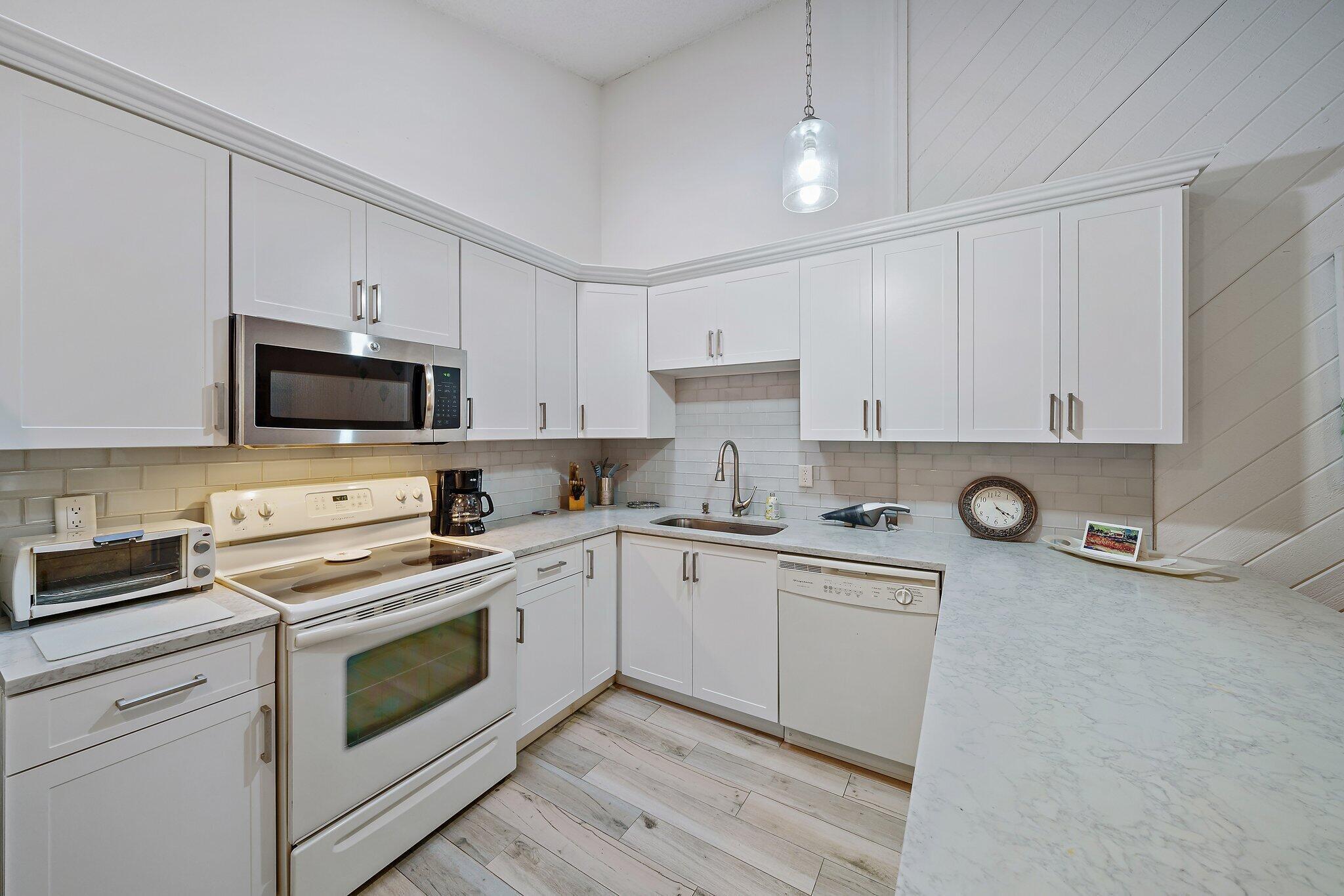 OCEANSIDE TERRACE CONDO - Residential Lease