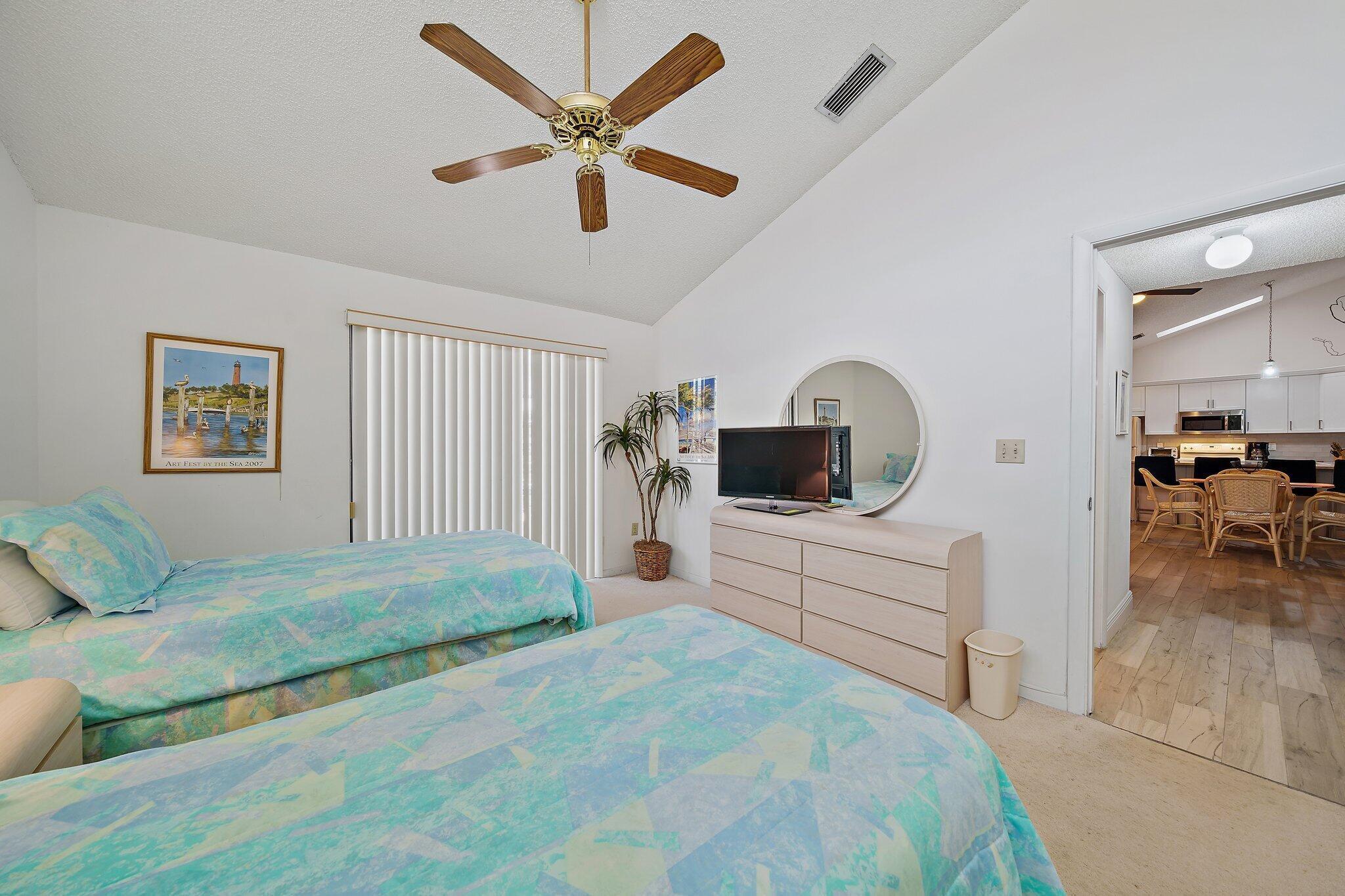 OCEANSIDE TERRACE CONDO - Residential Lease