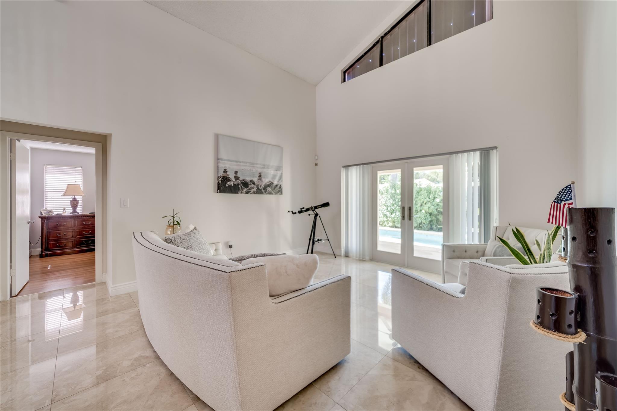 Waverly Hundred 141-40 B - Residential