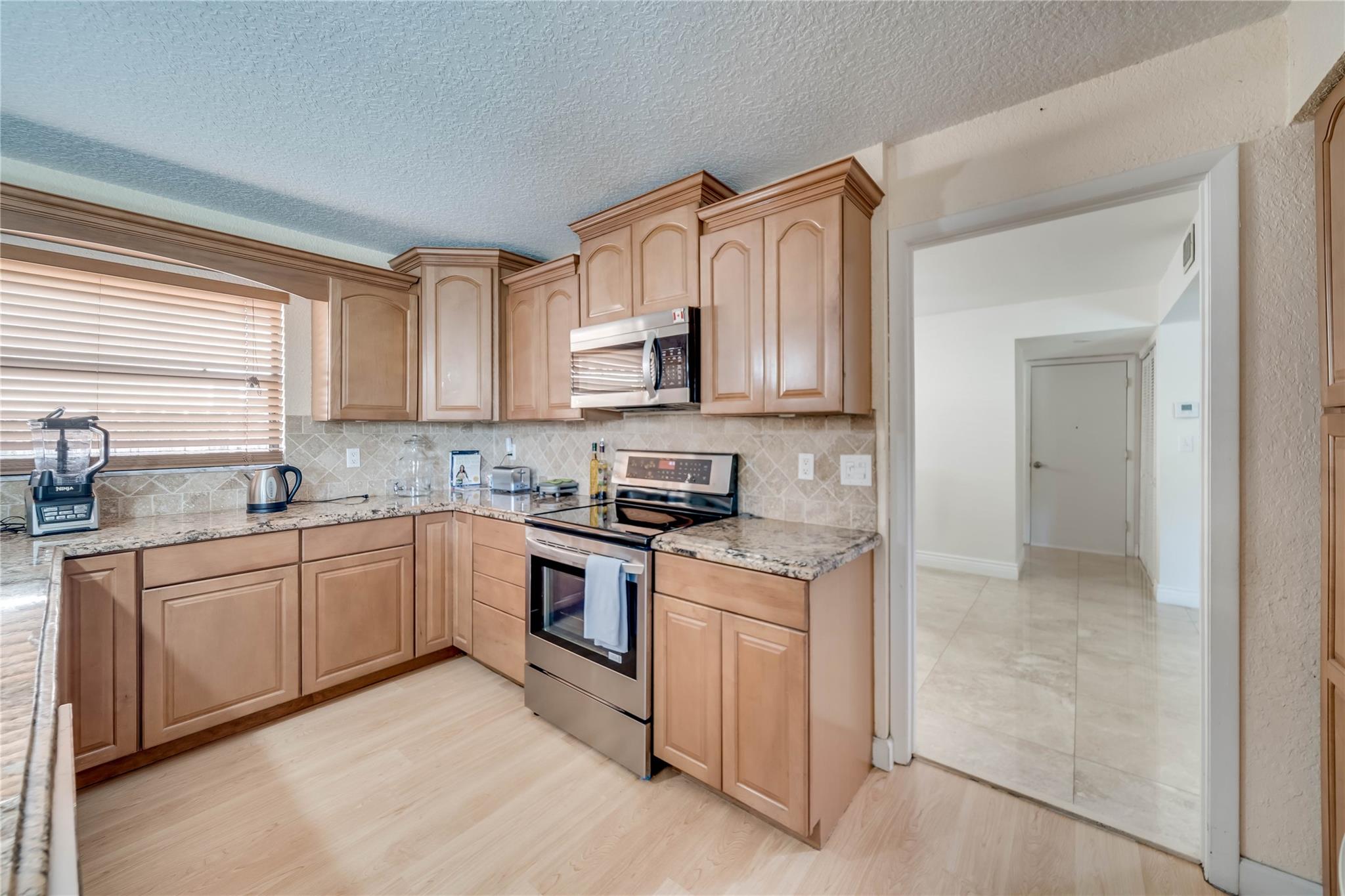 Waverly Hundred 141-40 B - Residential