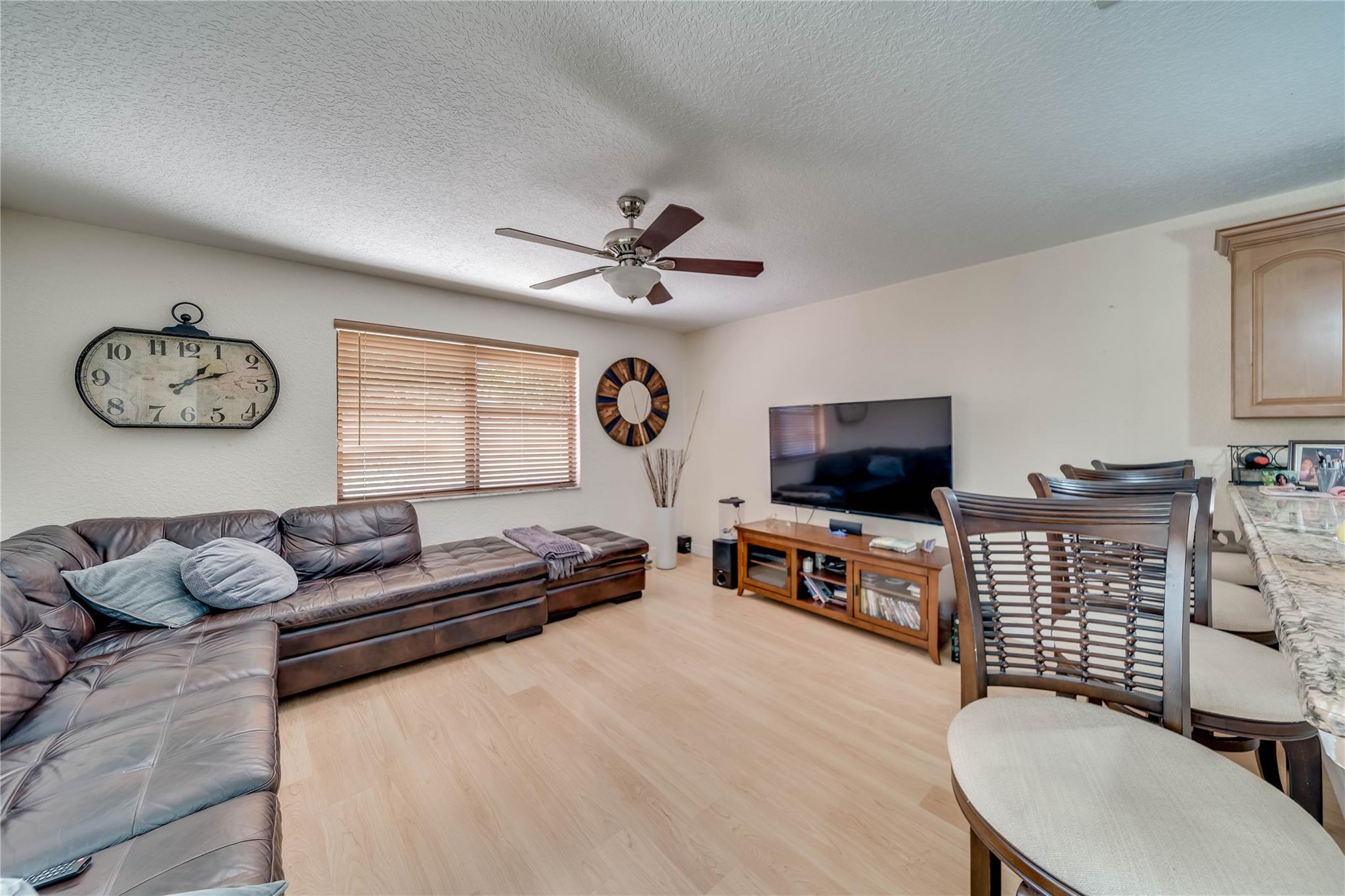 Waverly Hundred 141-40 B - Residential
