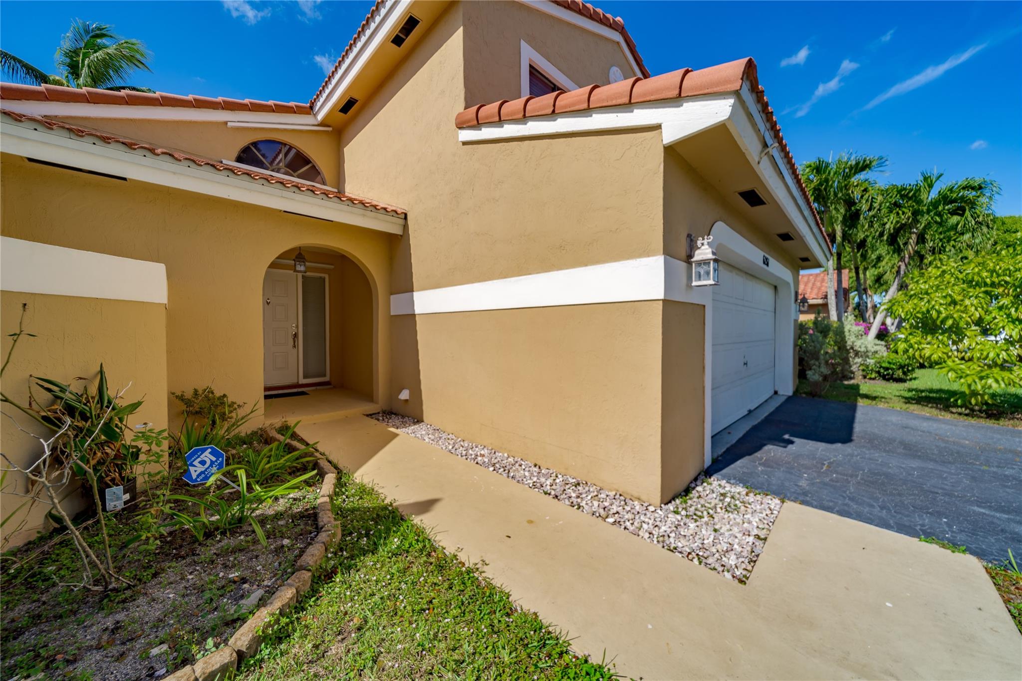 Waverly Hundred 141-40 B - Residential