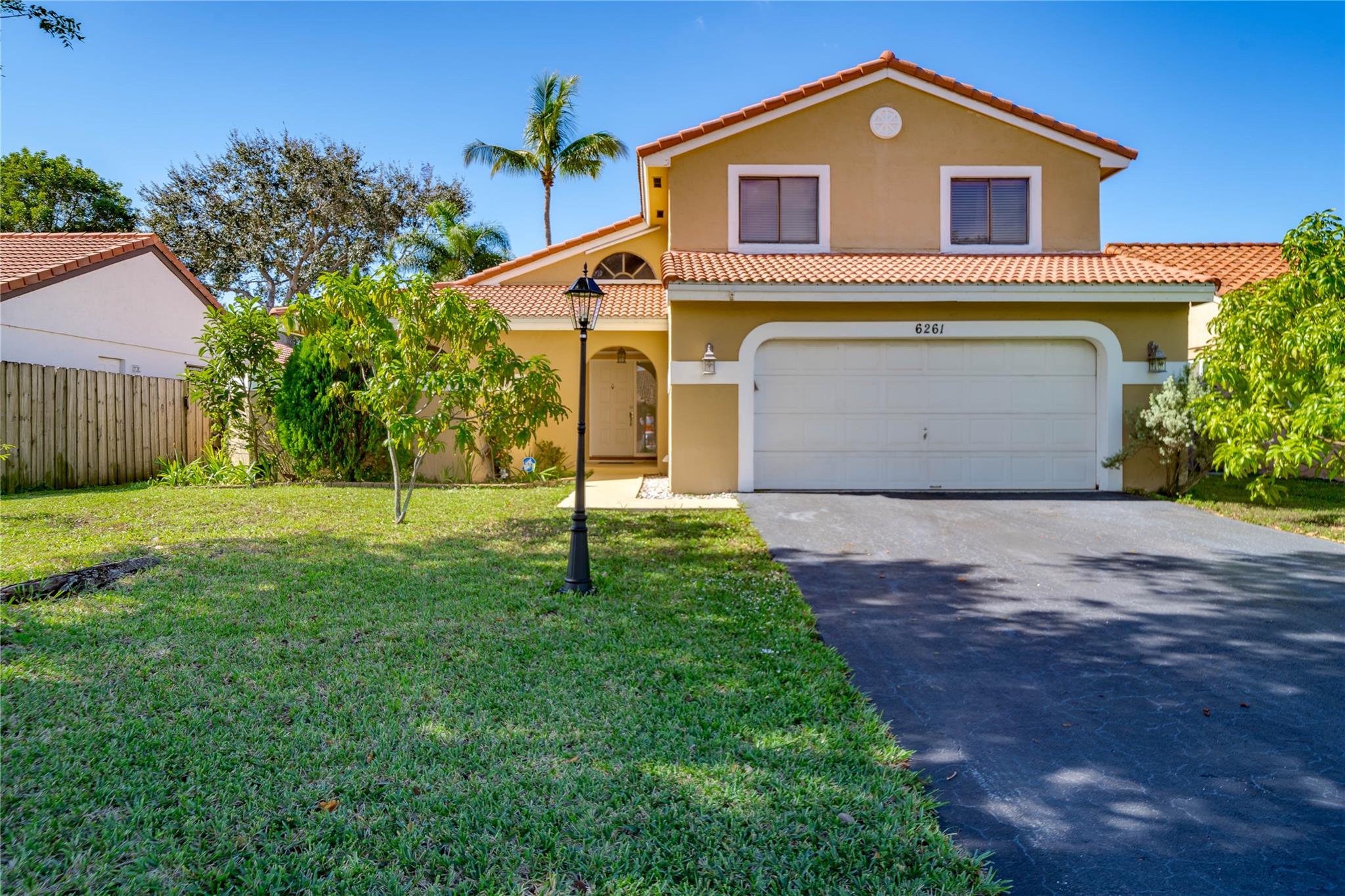 Waverly Hundred 141-40 B - Residential