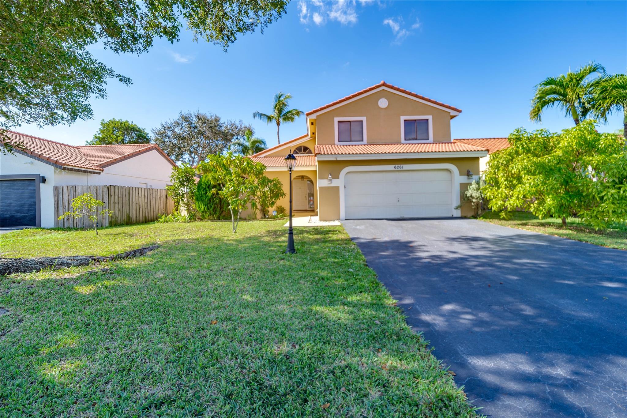 Waverly Hundred 141-40 B - Residential
