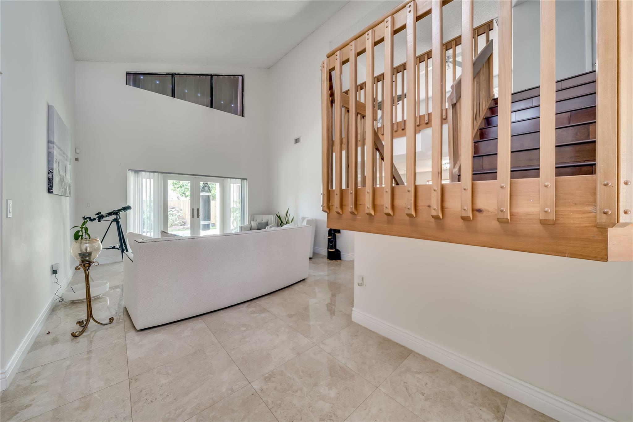 Waverly Hundred 141-40 B - Residential