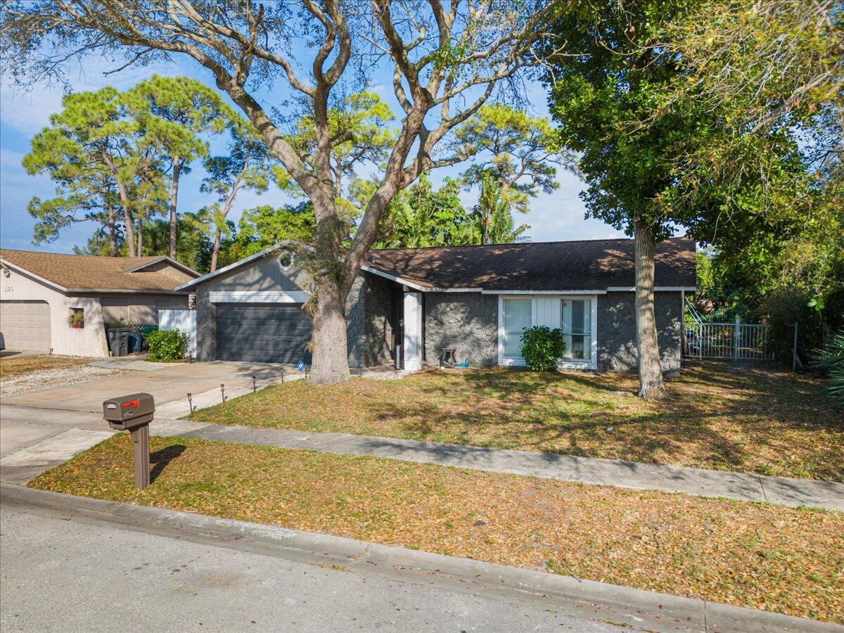 1112 Fernlea Drive