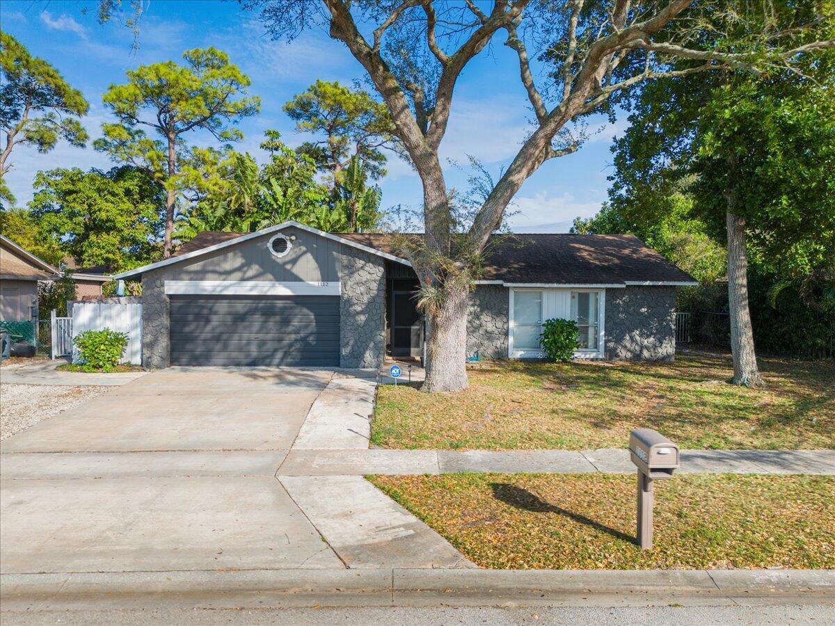 1112 Fernlea Drive