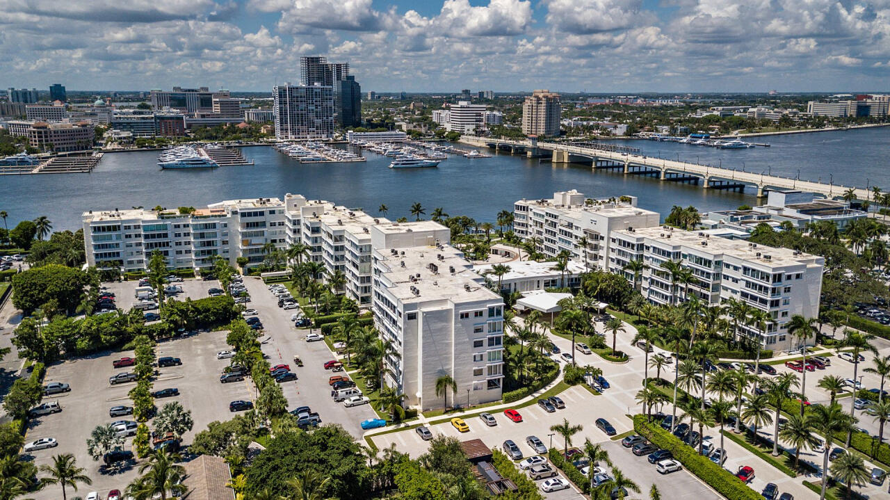 PALM BEACH TOWERS CONDO - Residential