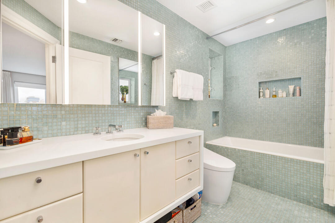 PALM BEACH TOWERS CONDO - Residential