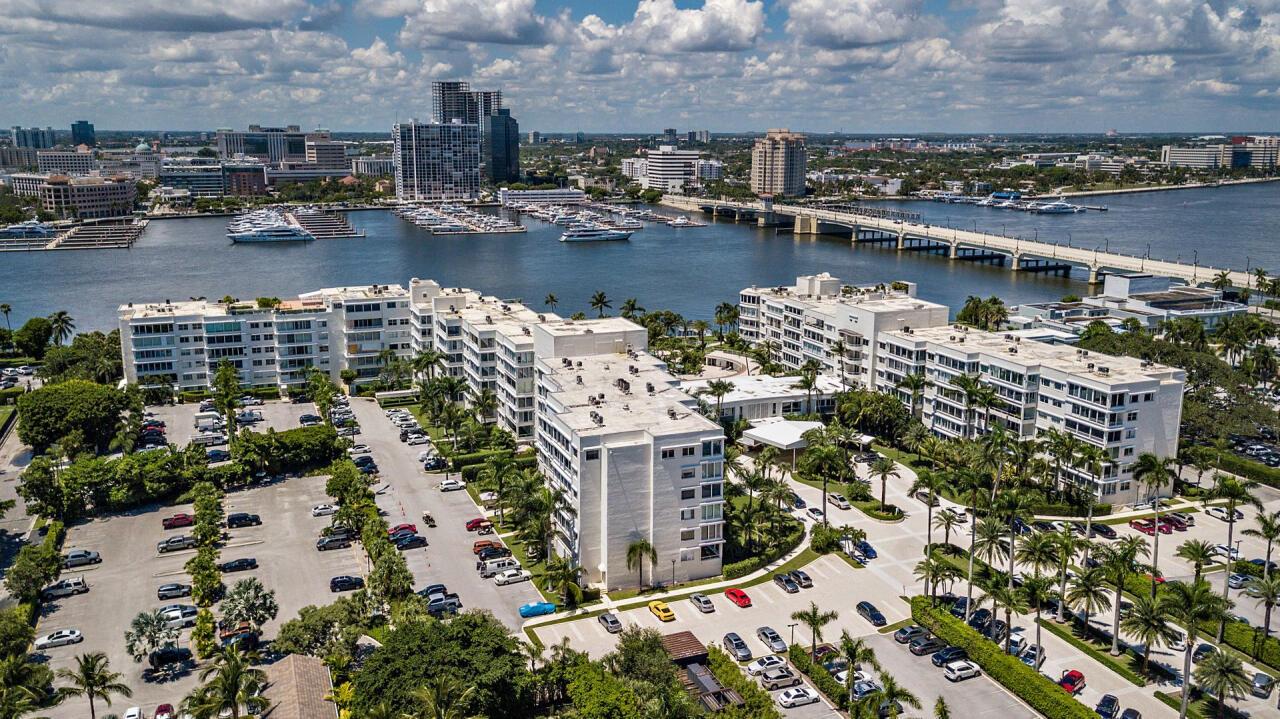 PALM BEACH TOWERS CONDO - Residential