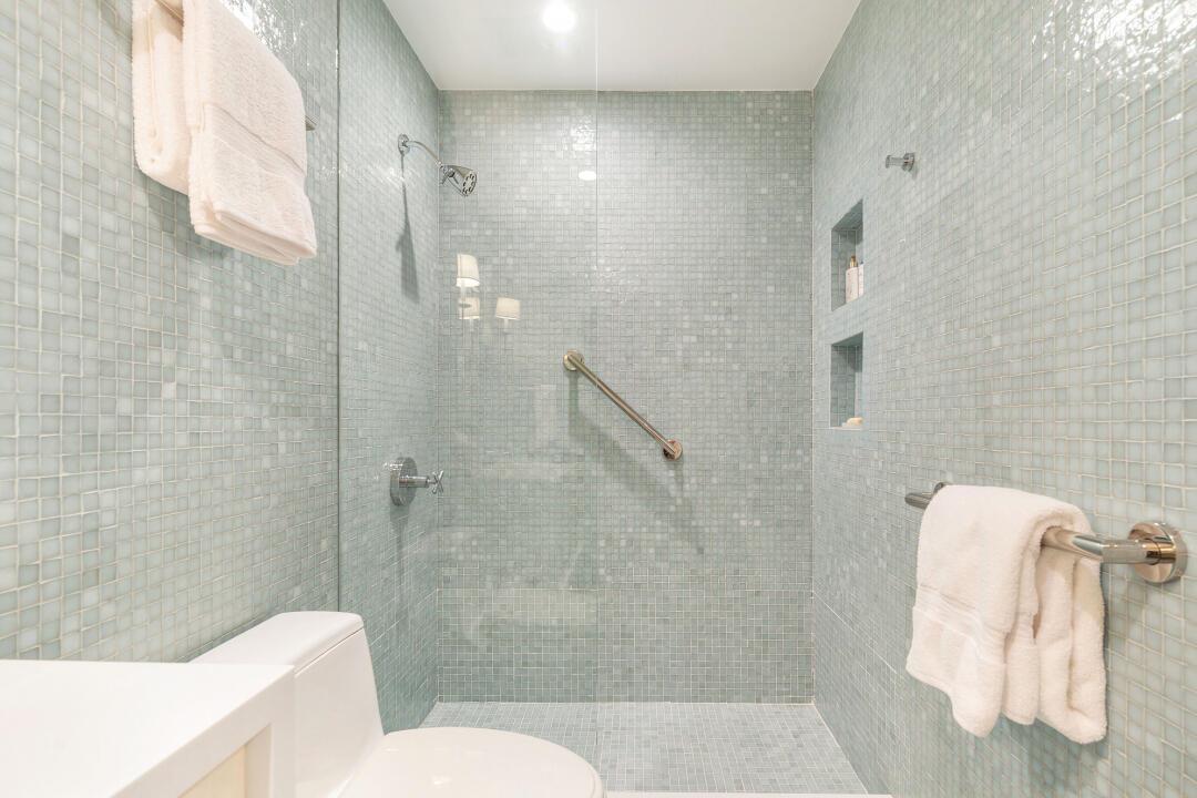 PALM BEACH TOWERS CONDO - Residential