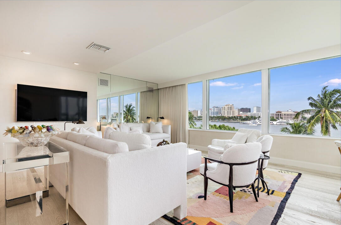 PALM BEACH TOWERS CONDO - Residential