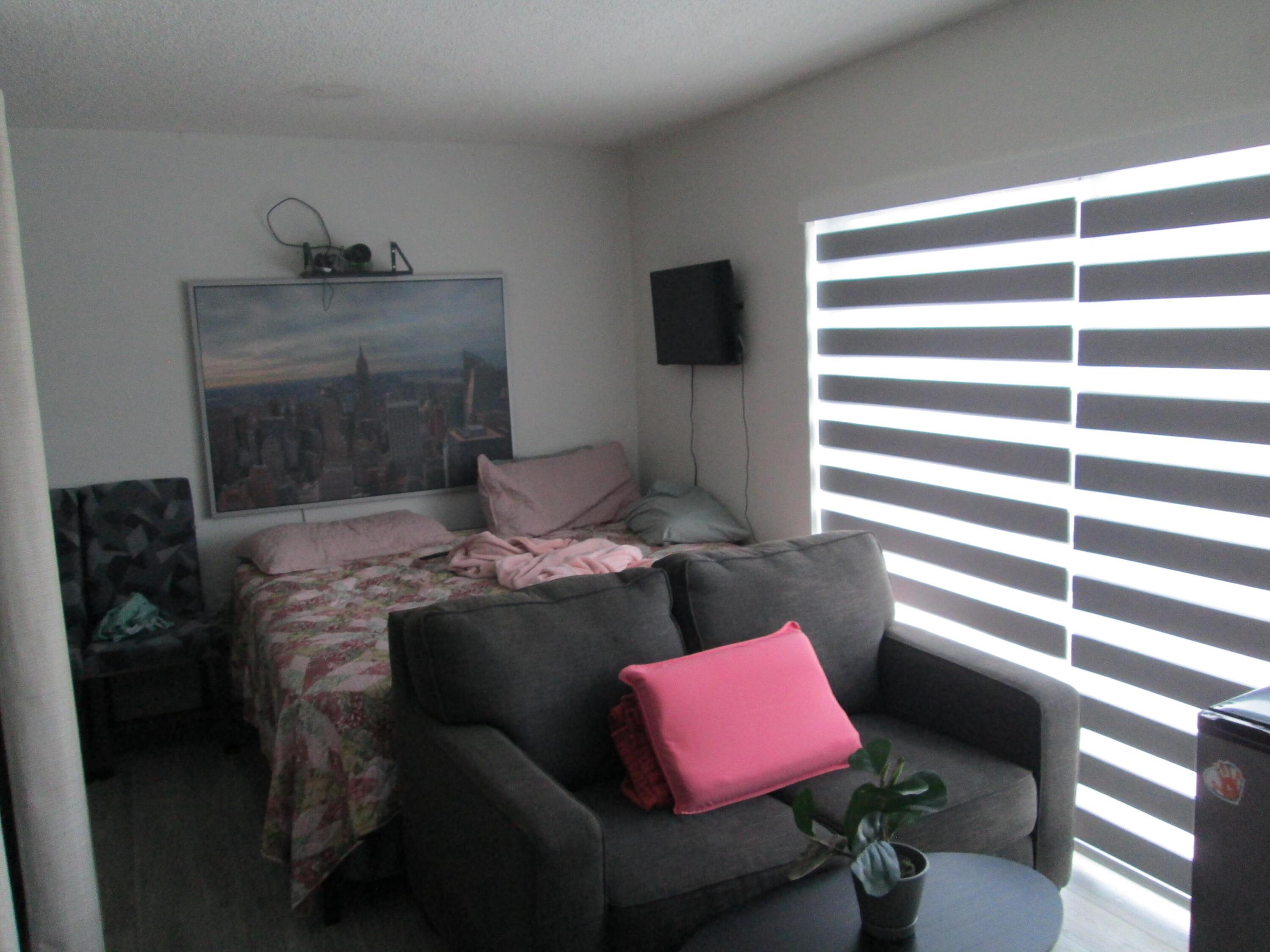 SUNCREST TOWNHOUSE CONDO - Residential