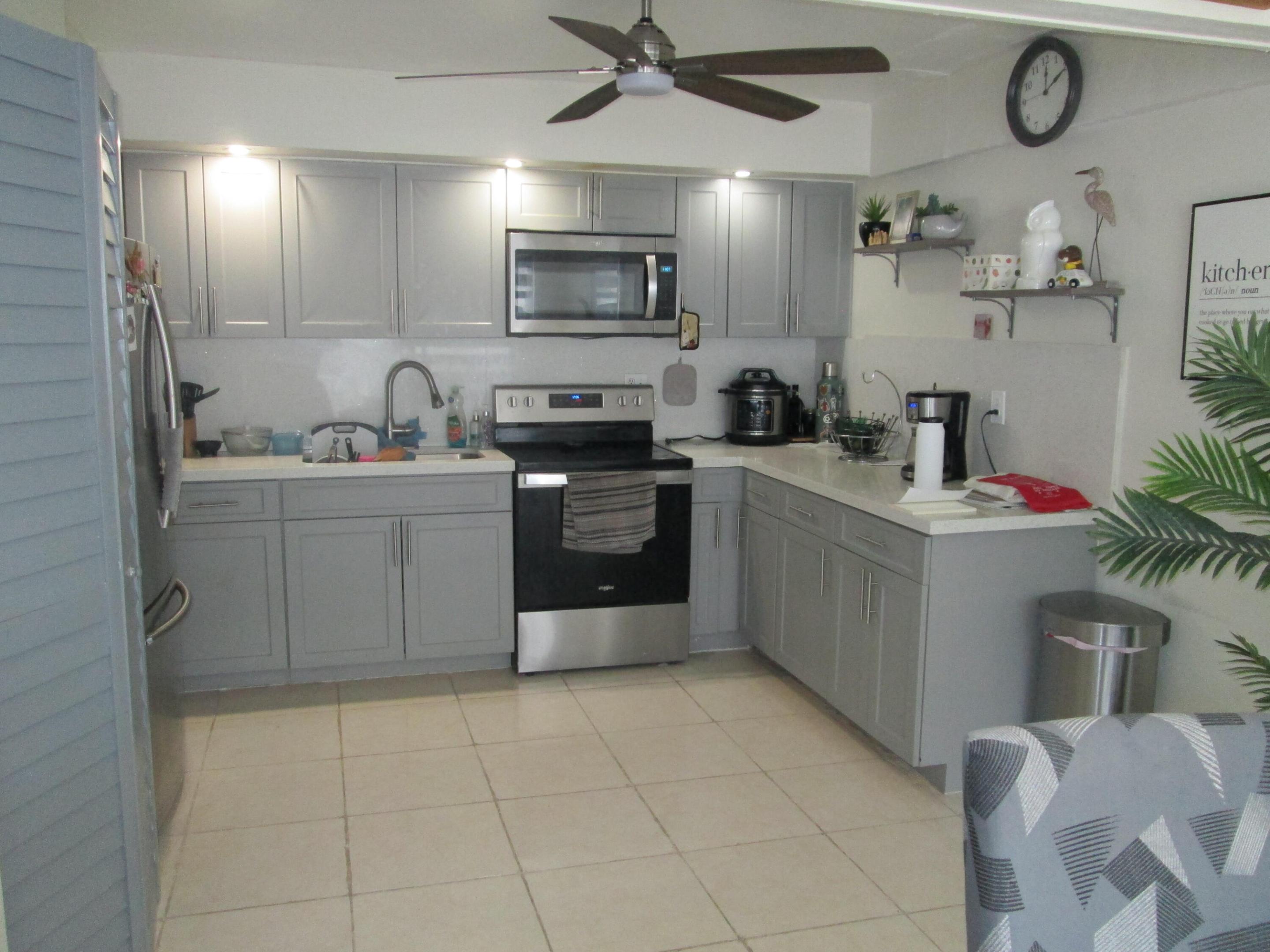 SUNCREST TOWNHOUSE CONDO - Residential