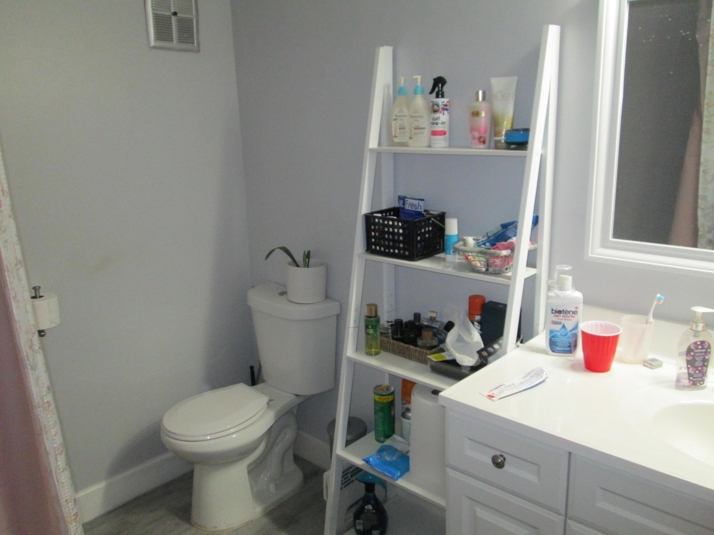 SUNCREST TOWNHOUSE CONDO - Residential