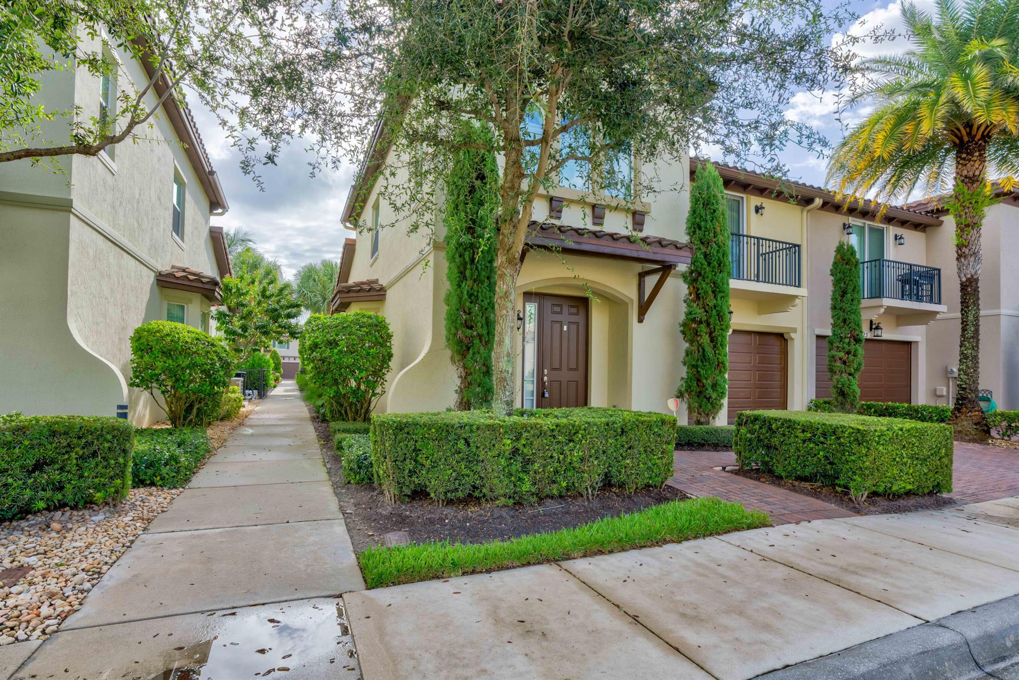 119 Diamante Way