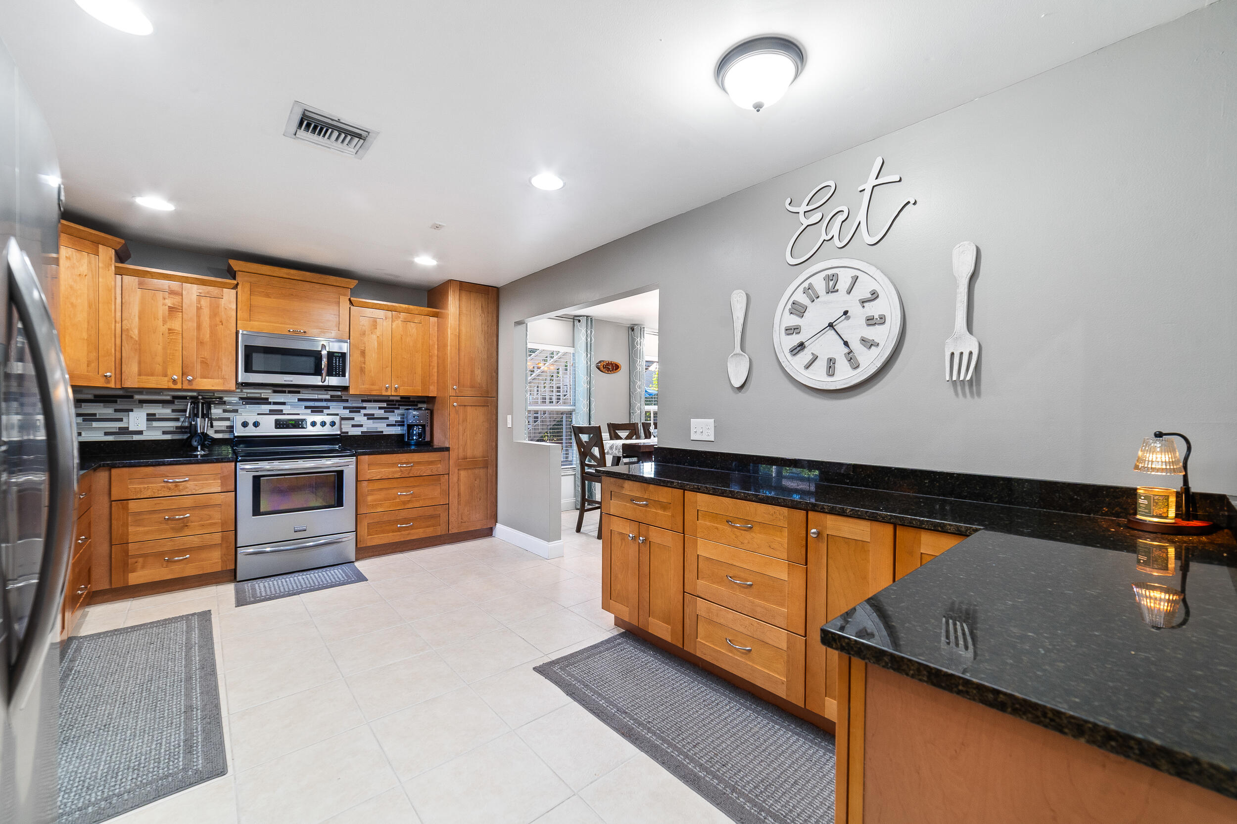 SUGAR POND MANOR OF WELLINGTON - Residential