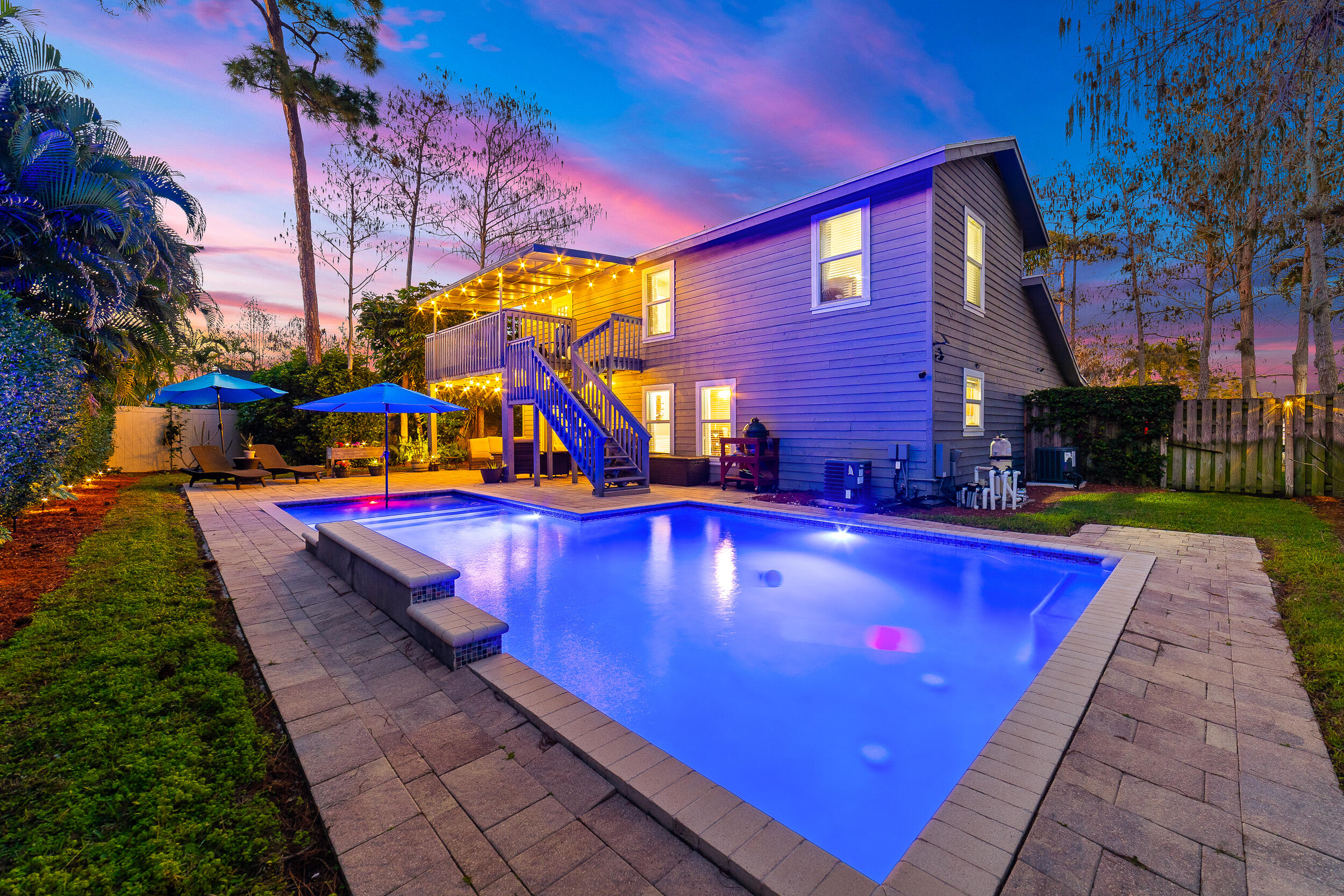 SUGAR POND MANOR OF WELLINGTON - Residential