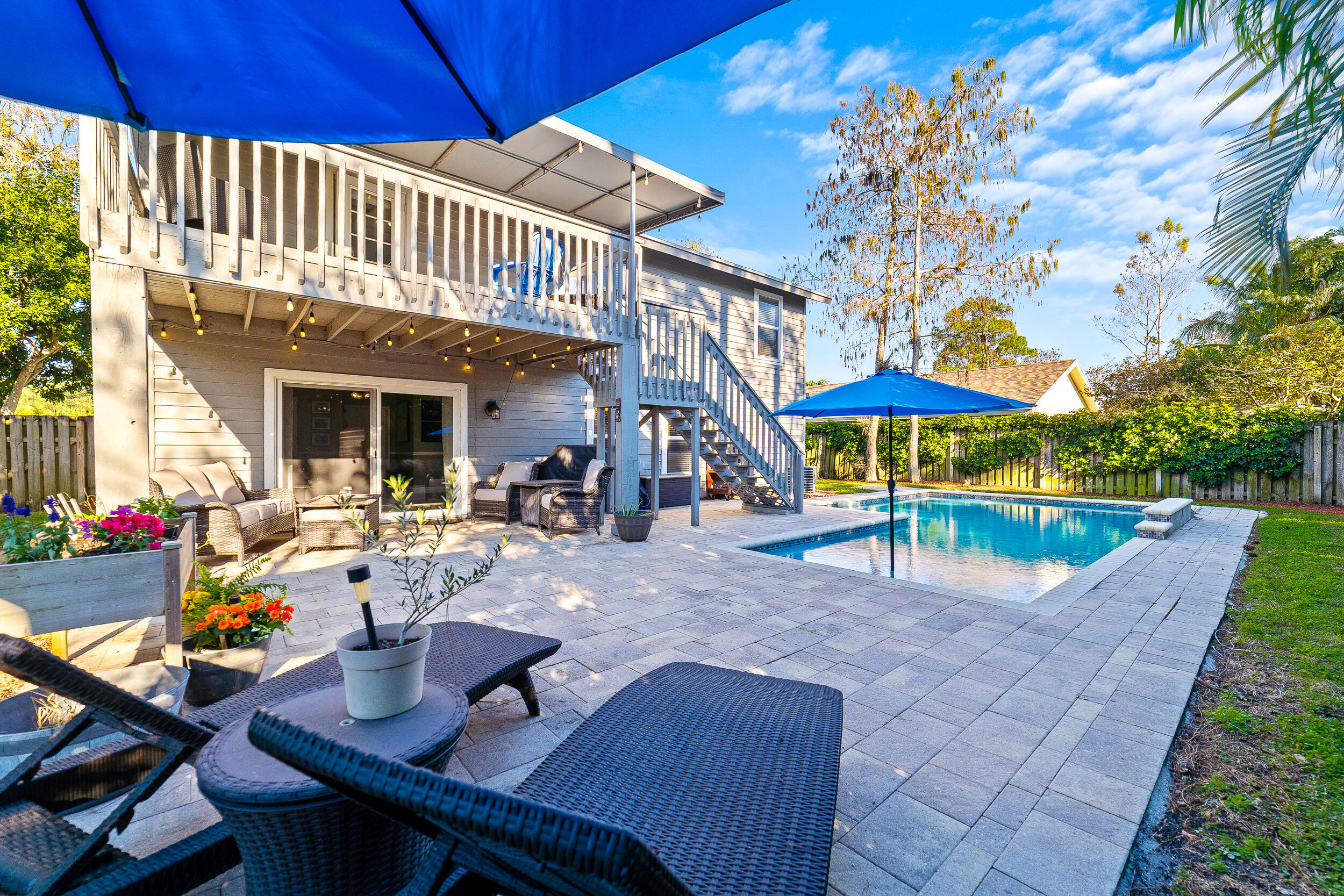 SUGAR POND MANOR OF WELLINGTON - Residential