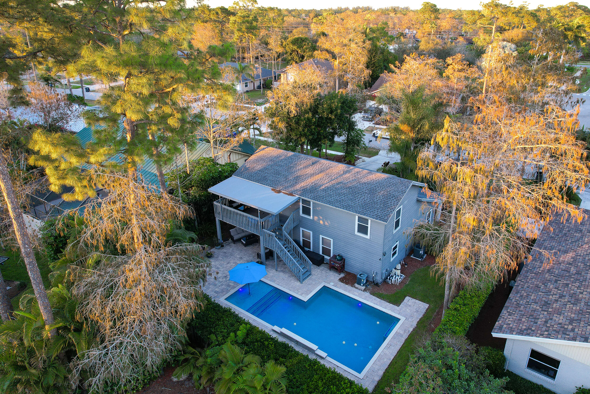 SUGAR POND MANOR OF WELLINGTON - Residential