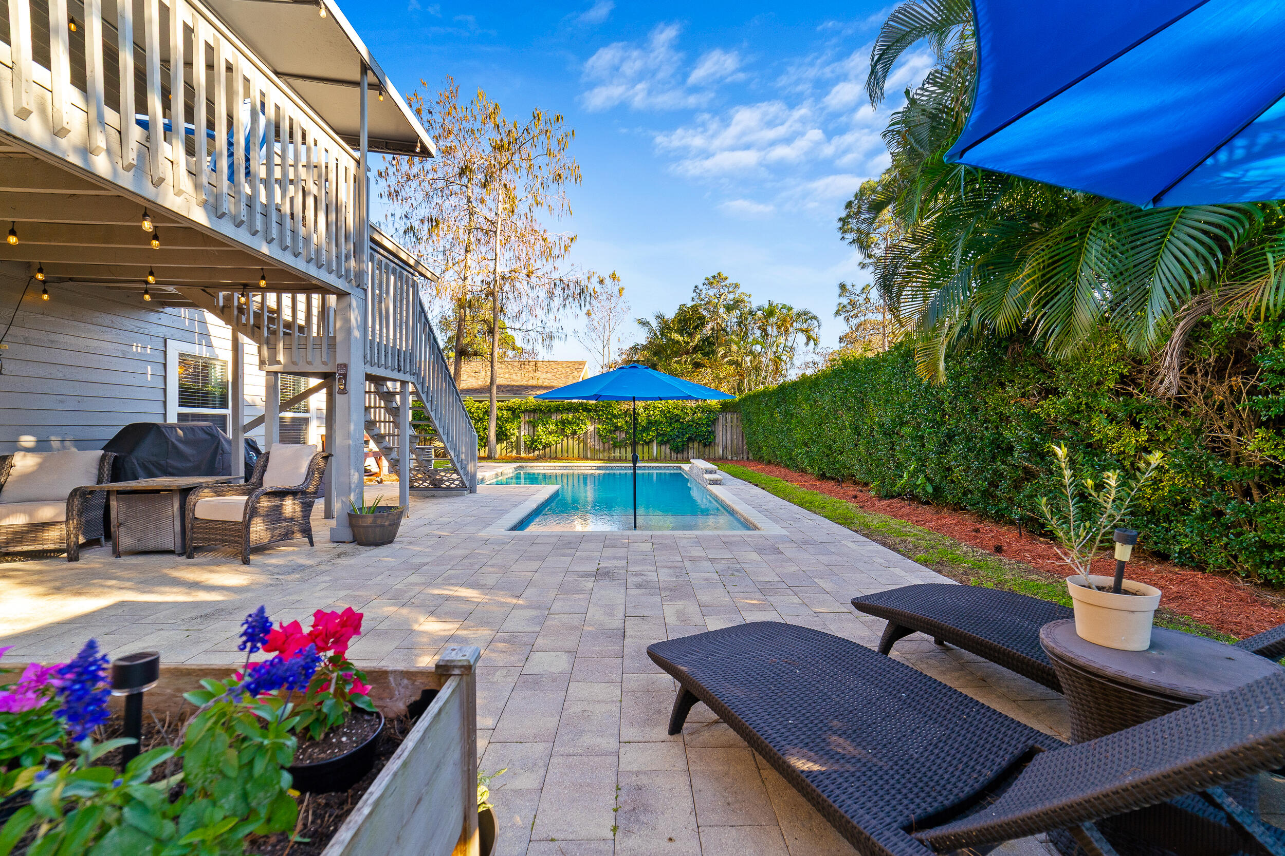 SUGAR POND MANOR OF WELLINGTON - Residential