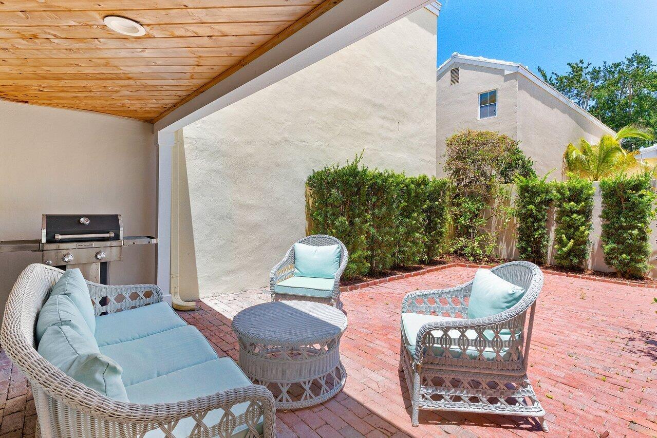 CHARLESTON PLACE - Residential