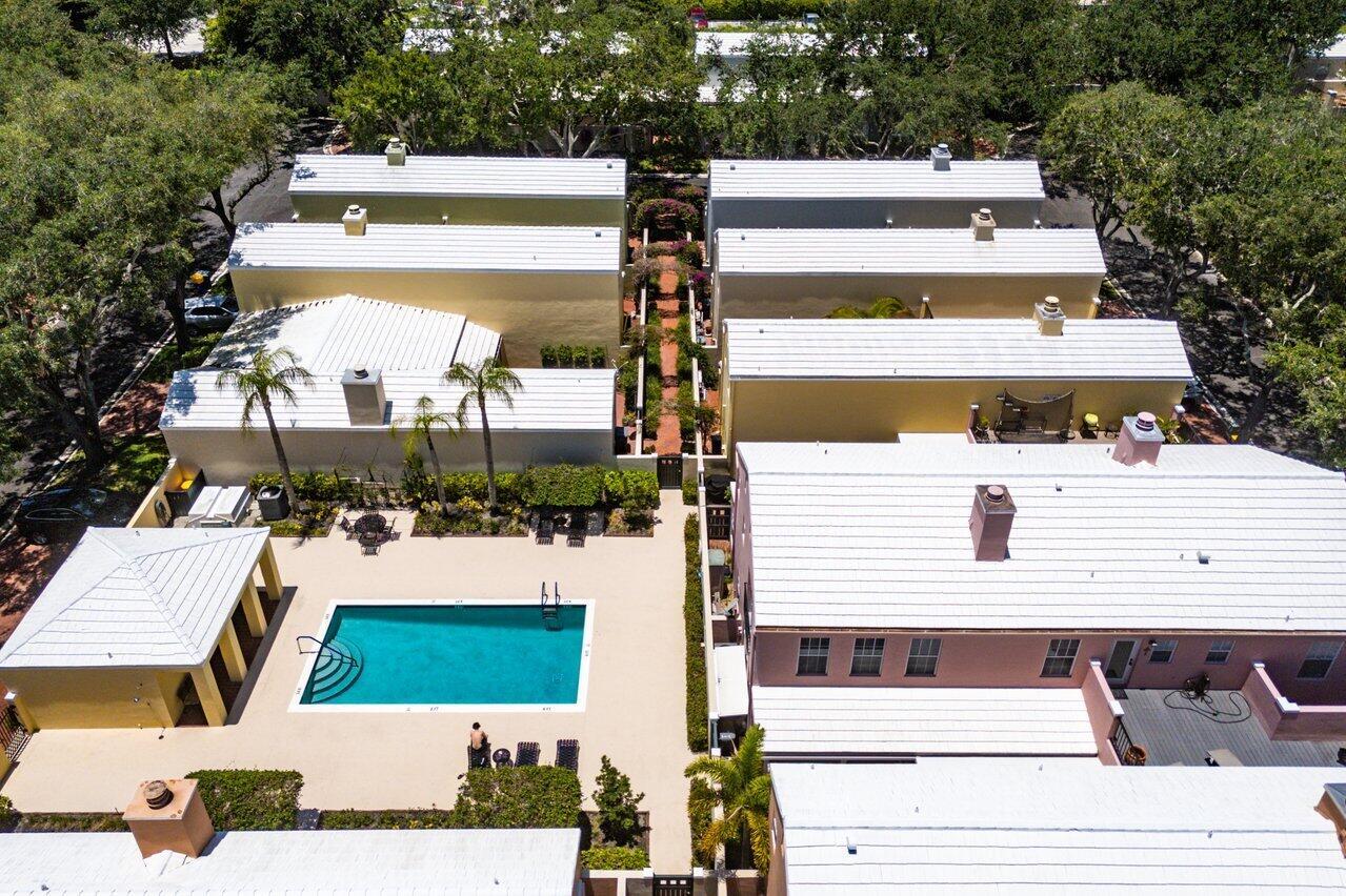 CHARLESTON PLACE - Residential