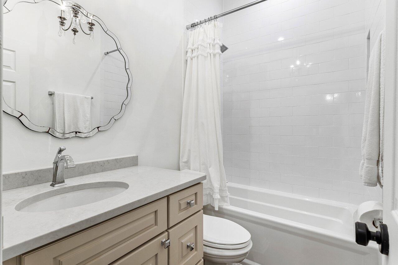 CHARLESTON PLACE - Residential