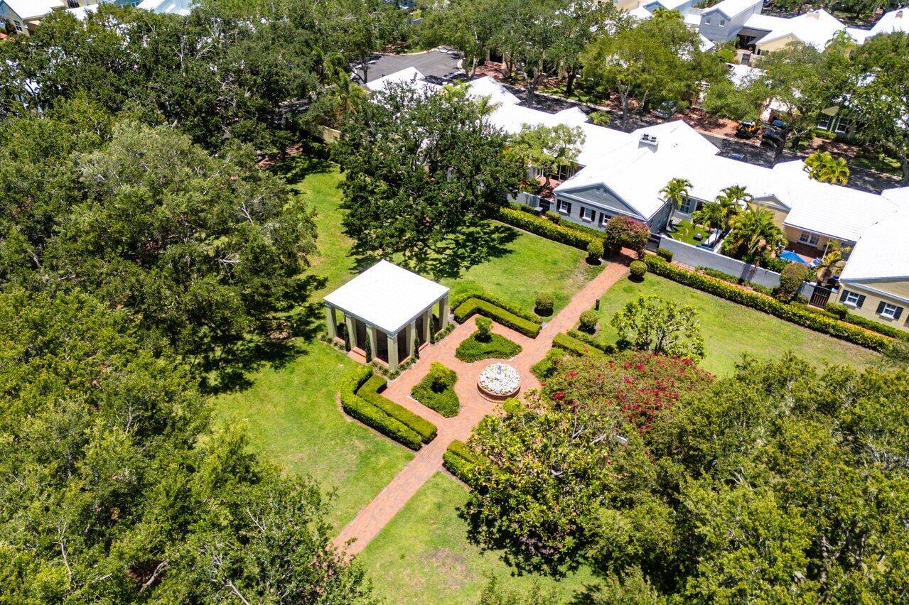 CHARLESTON PLACE - Residential