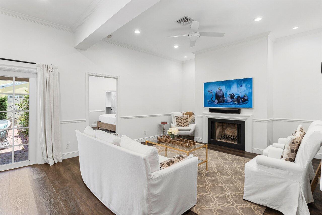 CHARLESTON PLACE - Residential