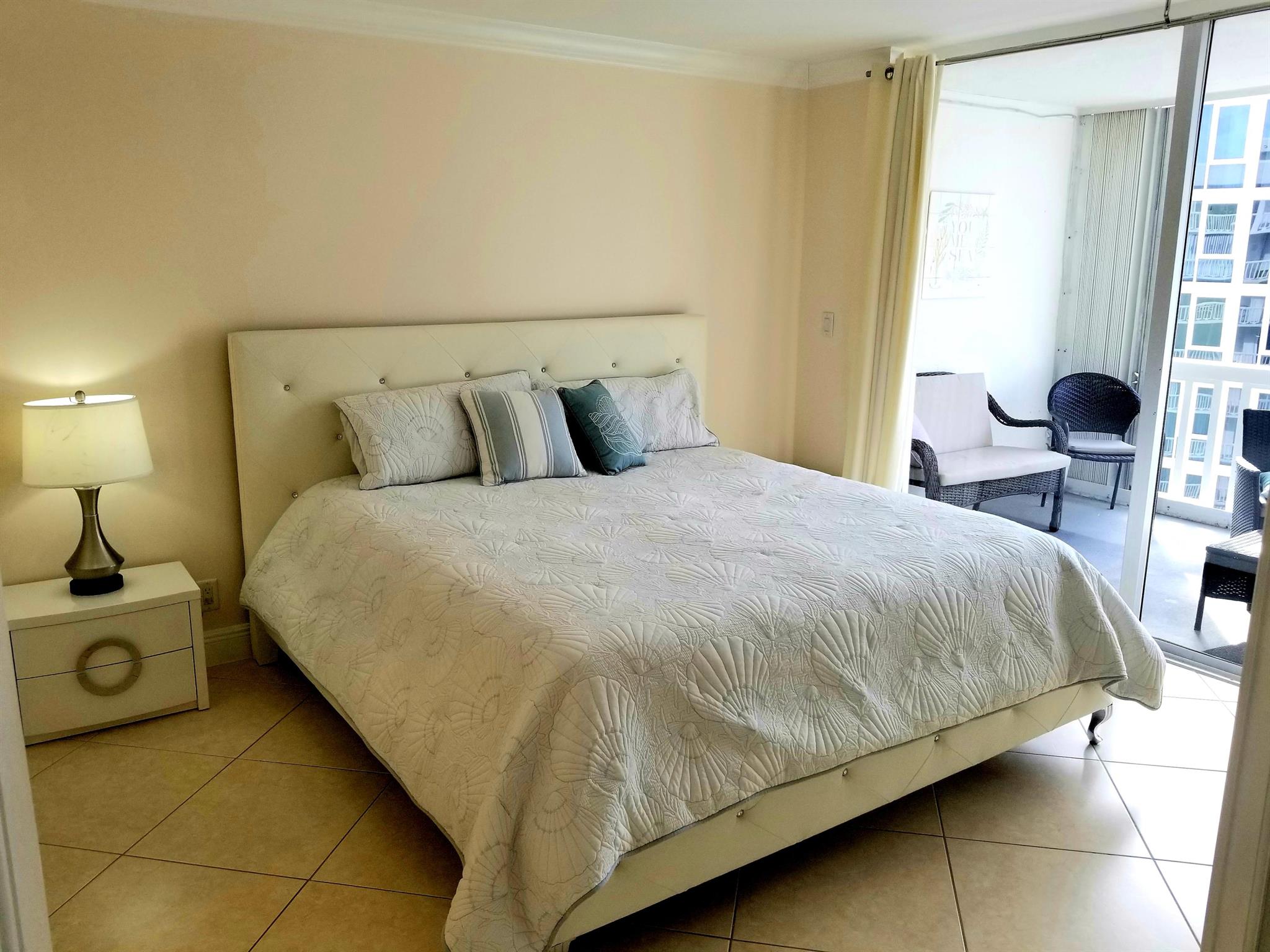 TUSCANY OF PALM BEACH CON - Residential Lease