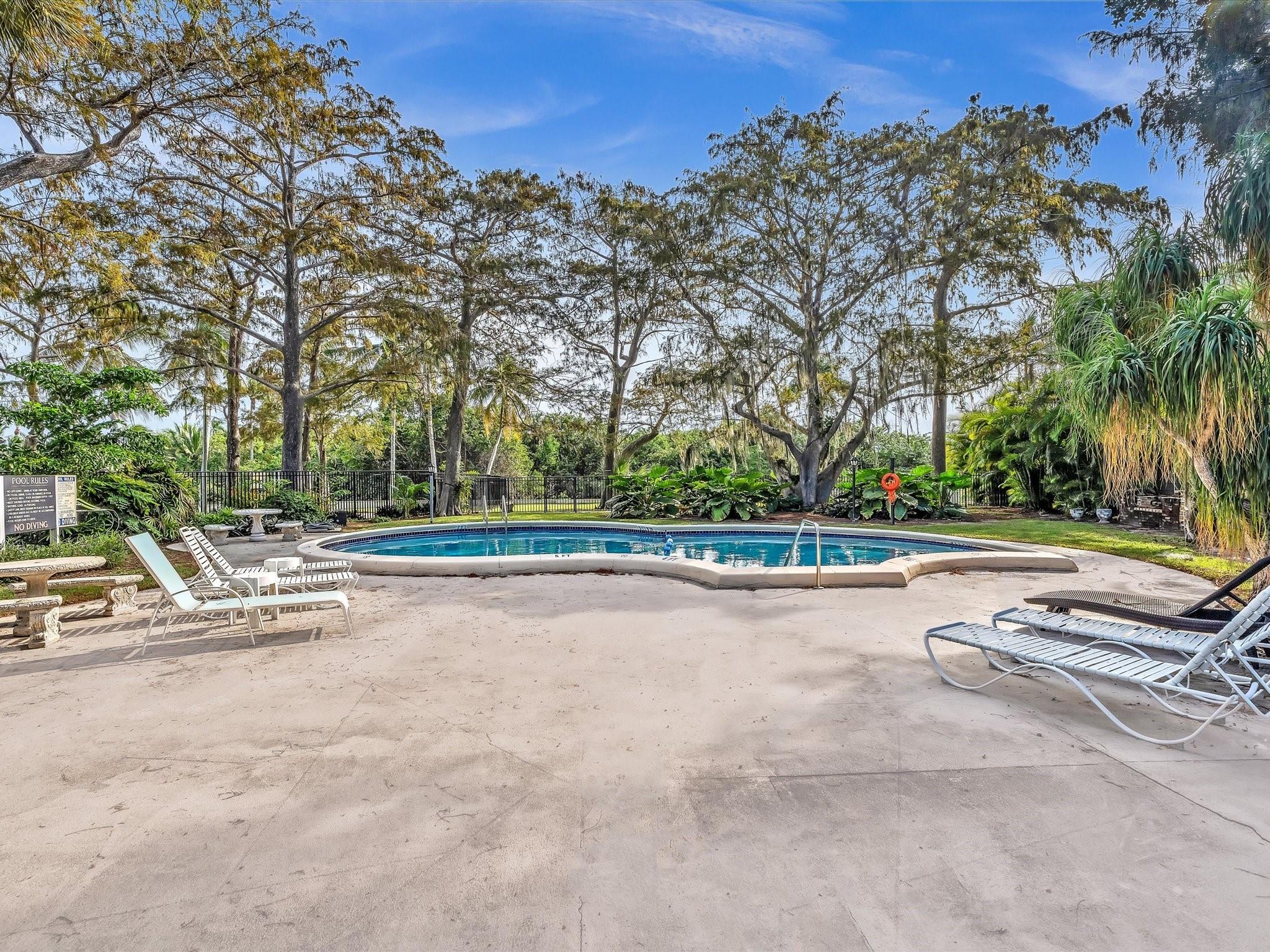 Townhouse Isle - Residential