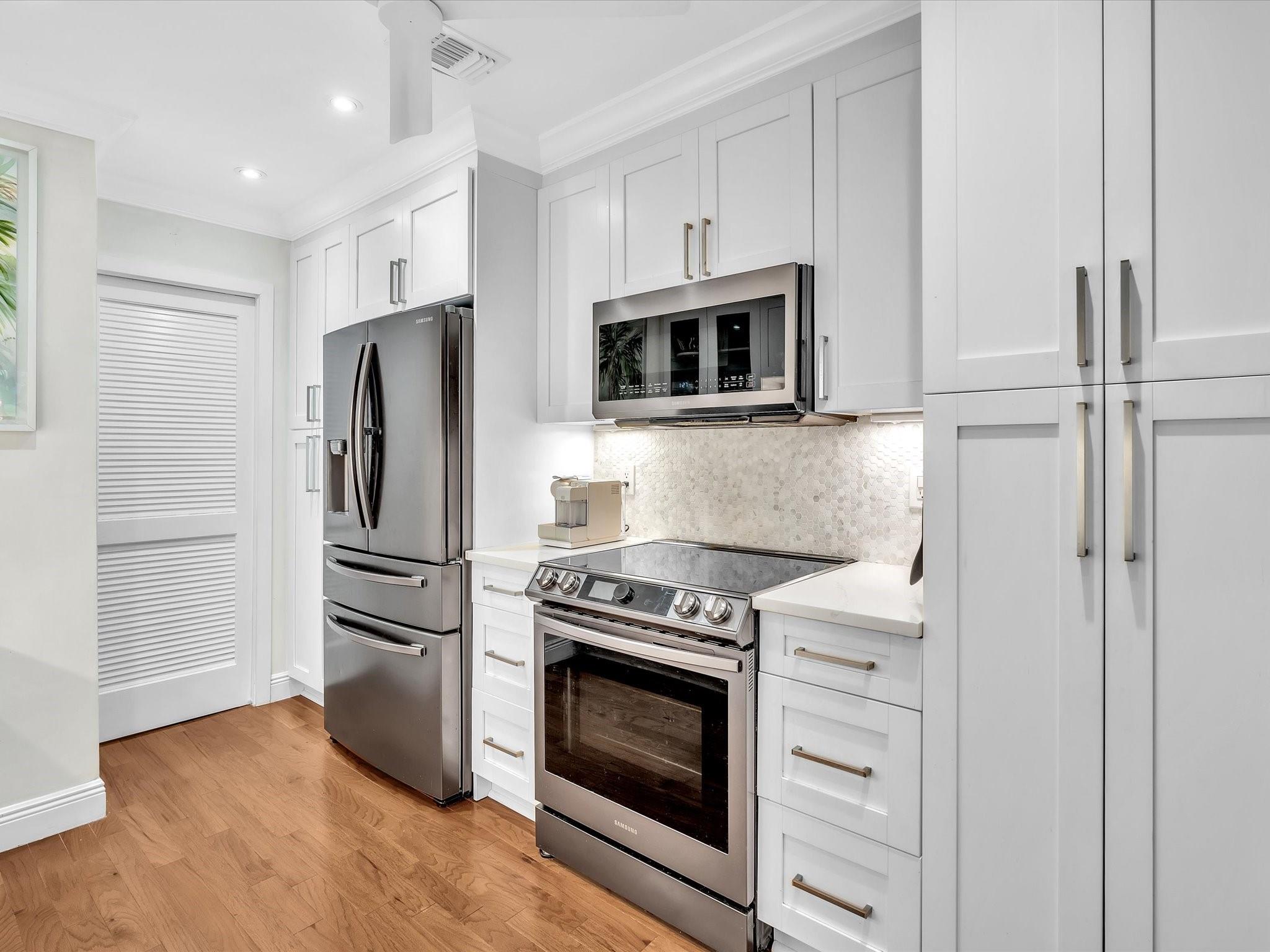 Townhouse Isle - Residential