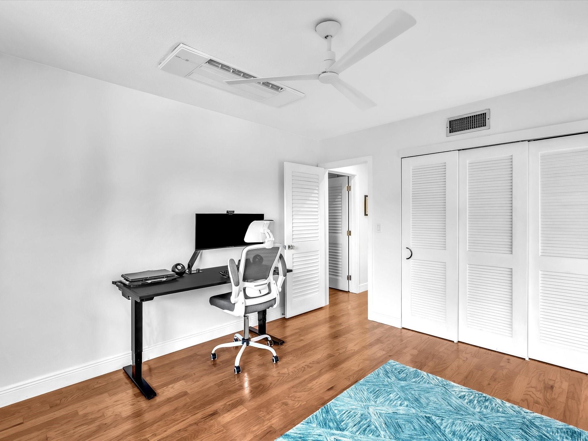 Townhouse Isle - Residential