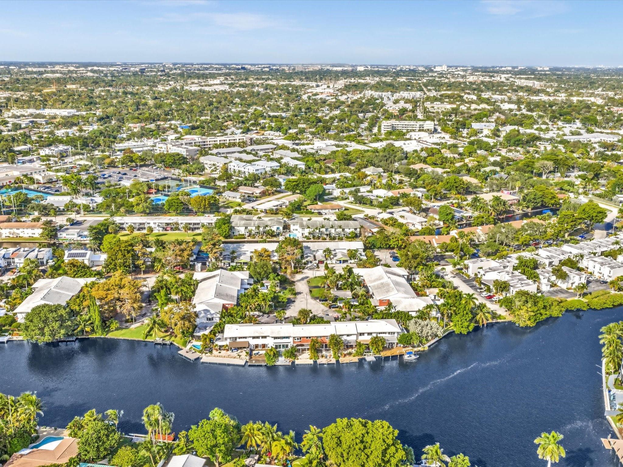 Townhouse Isle - Residential