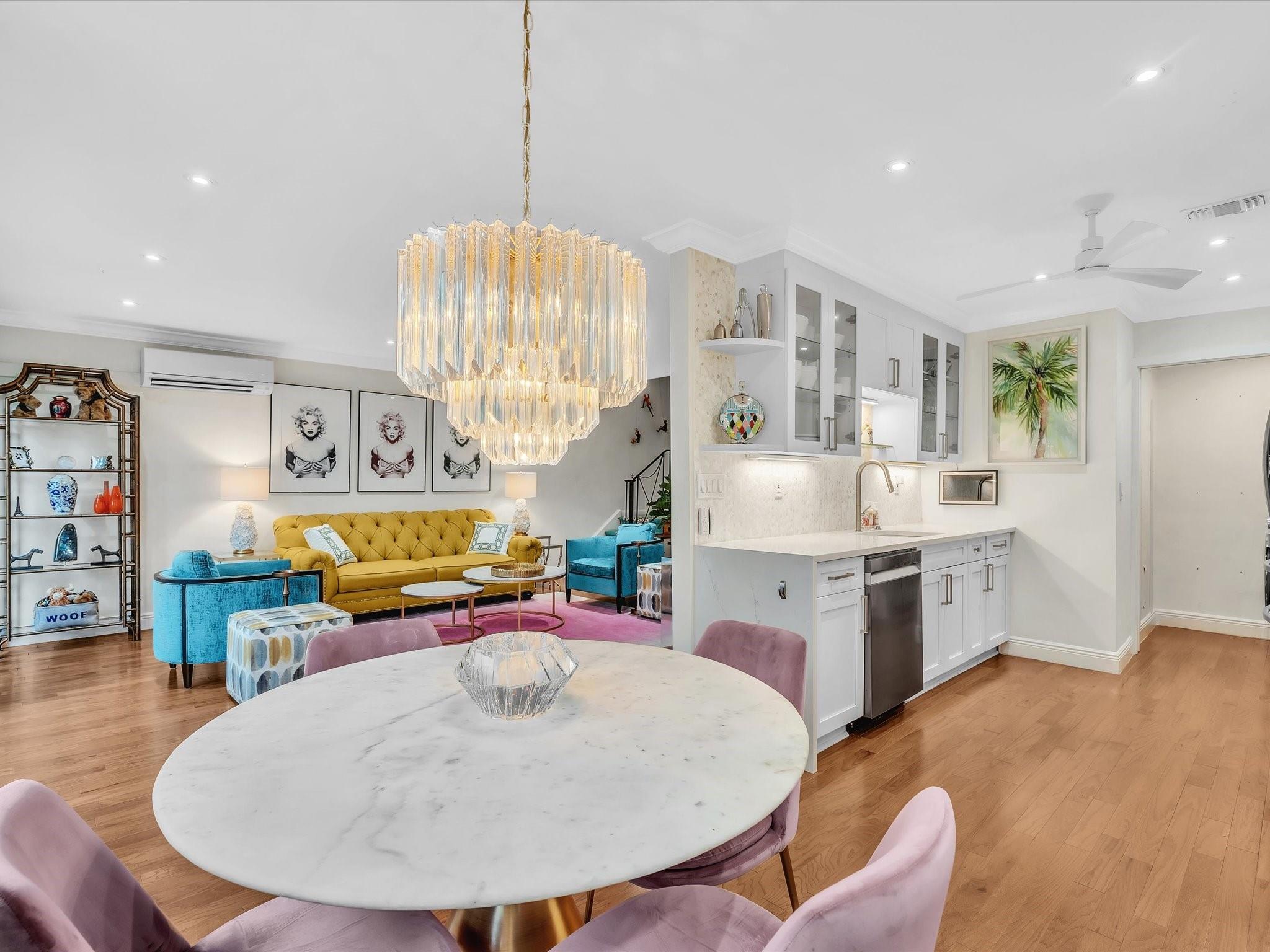 Townhouse Isle - Residential