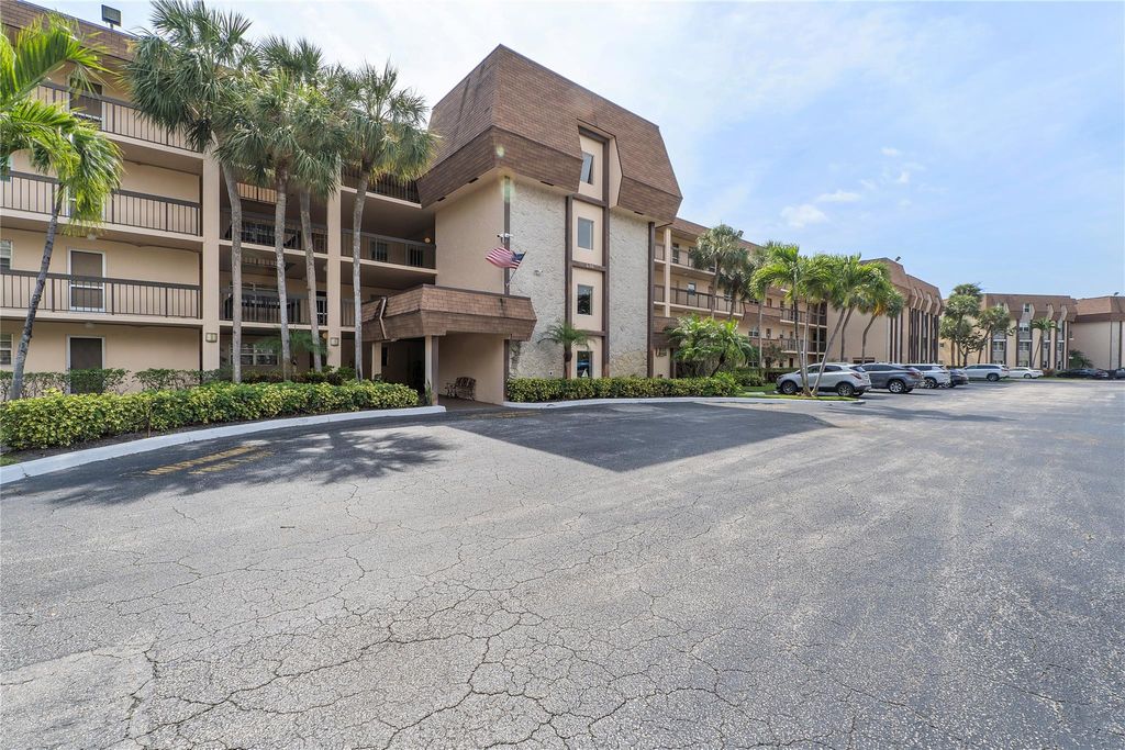 Photo of 6100 NW 2nd Avenue #323, Boca Raton, FL 33487 (MLS # F10529912)