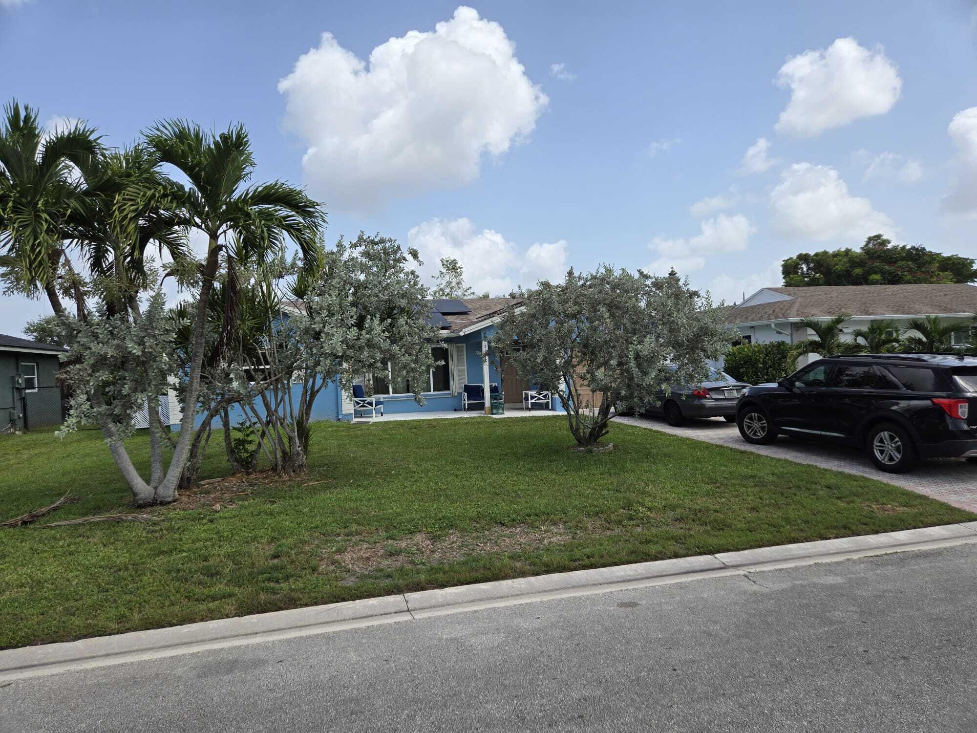 8111 NW 100th Terrace NW