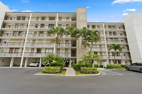 1605 S Us Highway 1 Unit 204 M3, Jupiter, FL MLS: R10946959