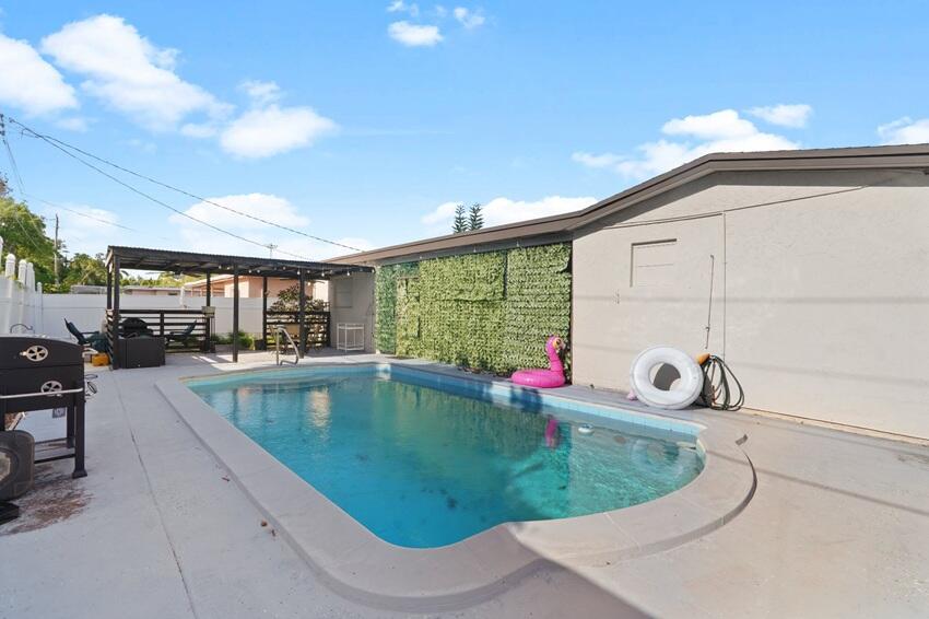 ORIOLE ESTATES SEC 5 - Residential