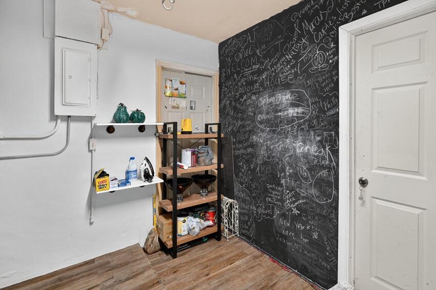 ORIOLE ESTATES SEC 5 - Residential