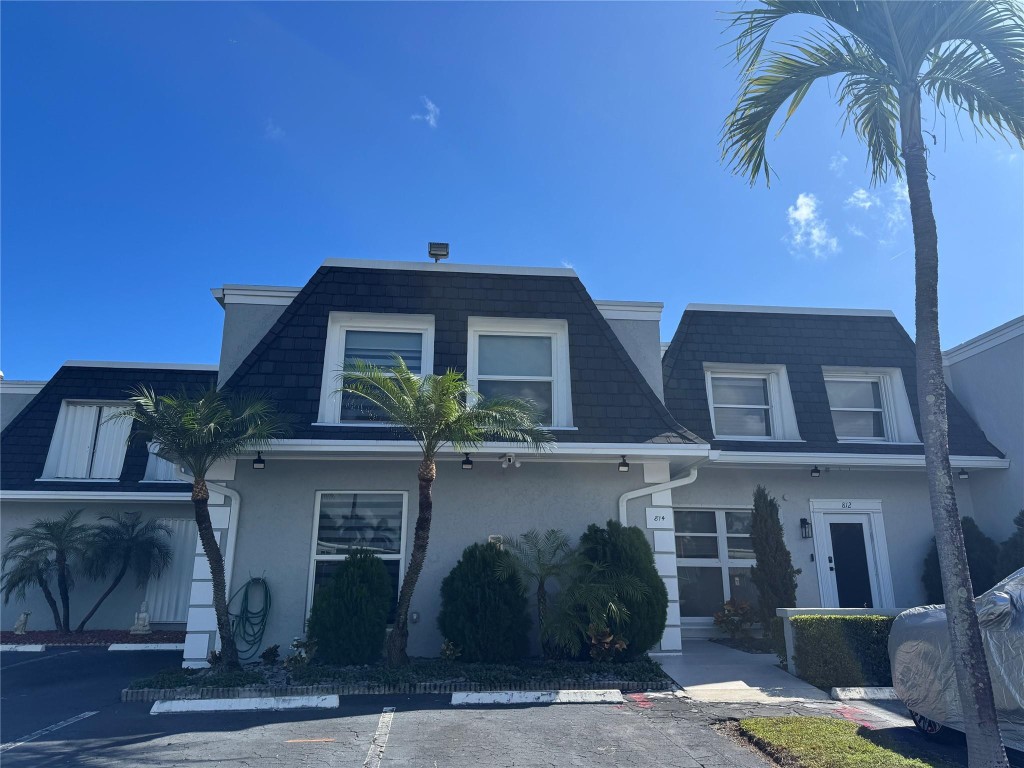 VENETIAN PARK CONDO II - Residential