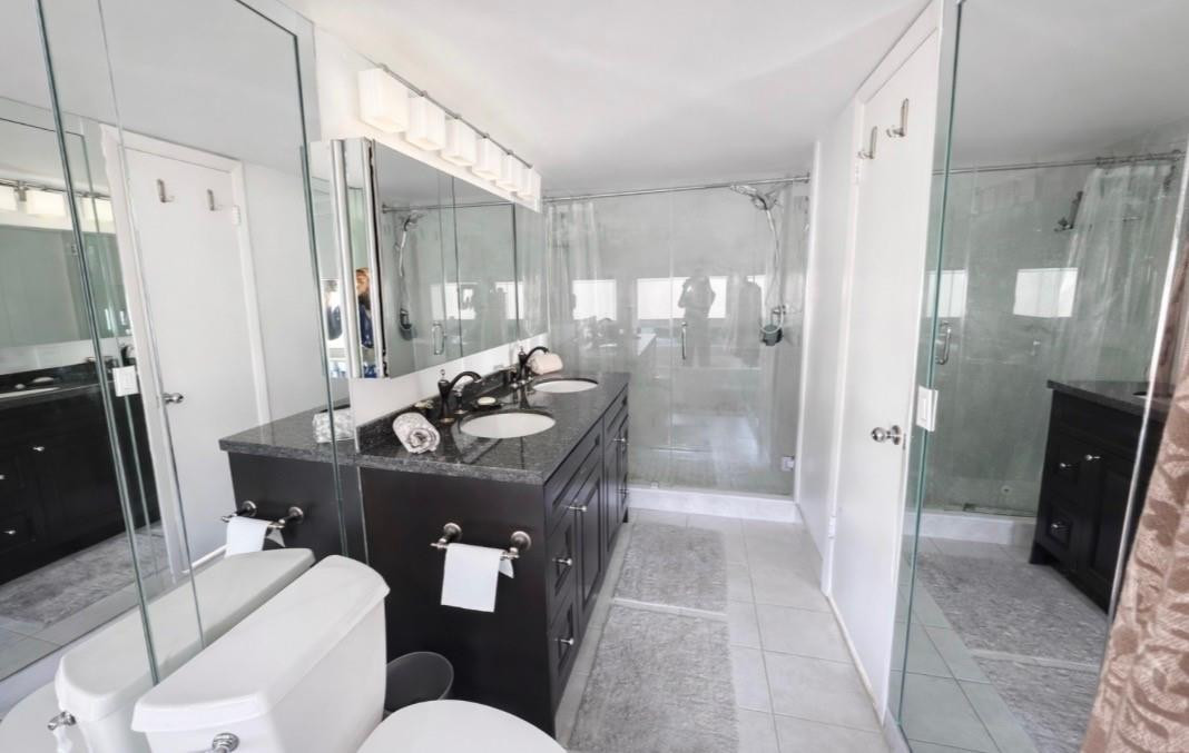 VENETIAN PARK CONDO II - Residential