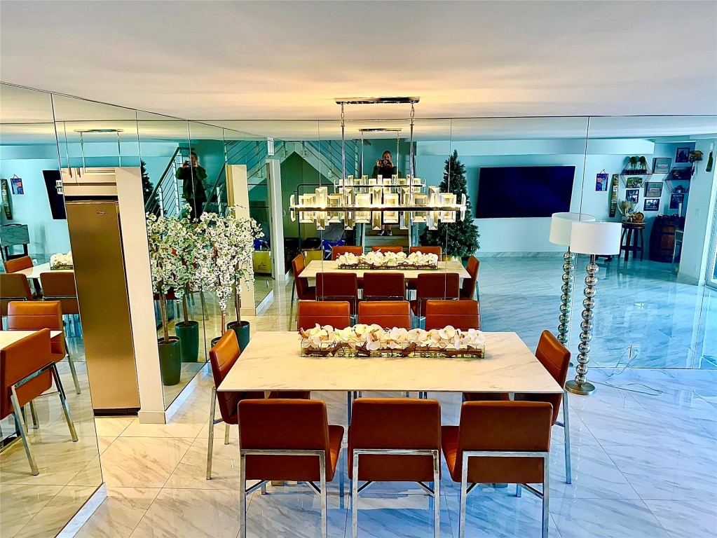 VENETIAN PARK CONDO II - Residential