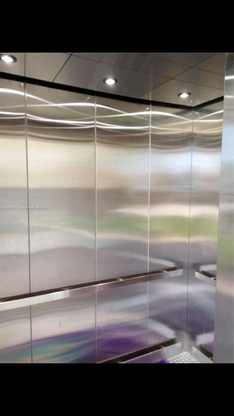 PALM VILLAGE CLUB CONDO - Residential