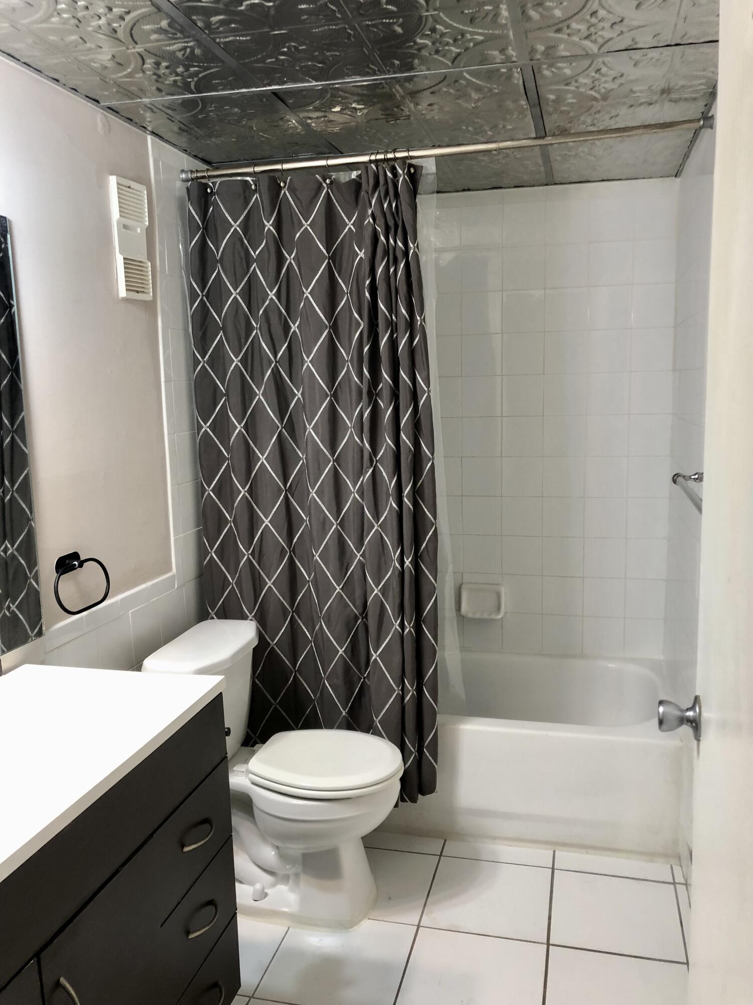 PALM VILLAGE CLUB CONDO - Residential