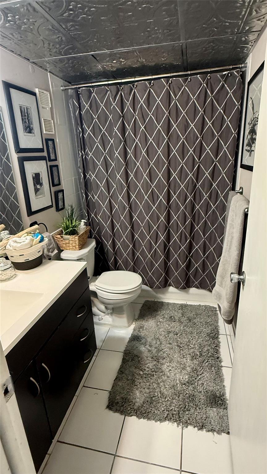 Palm Village Club Condo - Residential