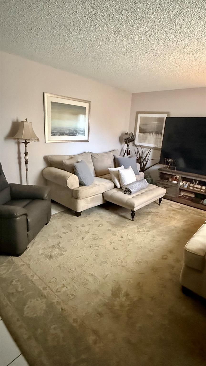 View photos, virtual tours, details... 500 NE 2nd St 204