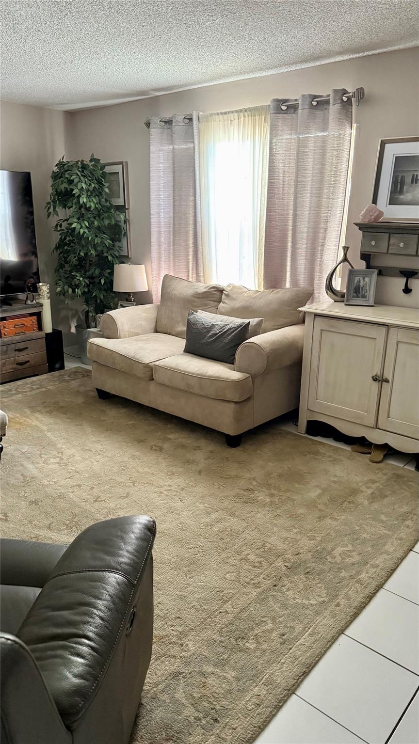 View photos, virtual tours, details... 500 NE 2nd St 204